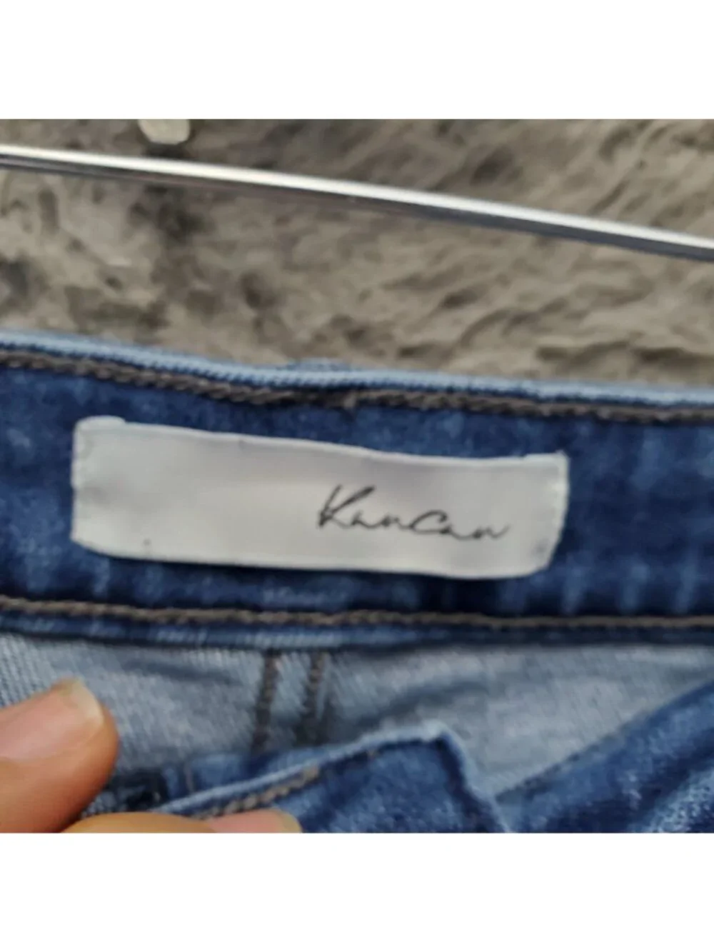 KanCan Shorts Womens Large Blue Denim Frayed Hem High-Rise Stretchy Jorts *Read*